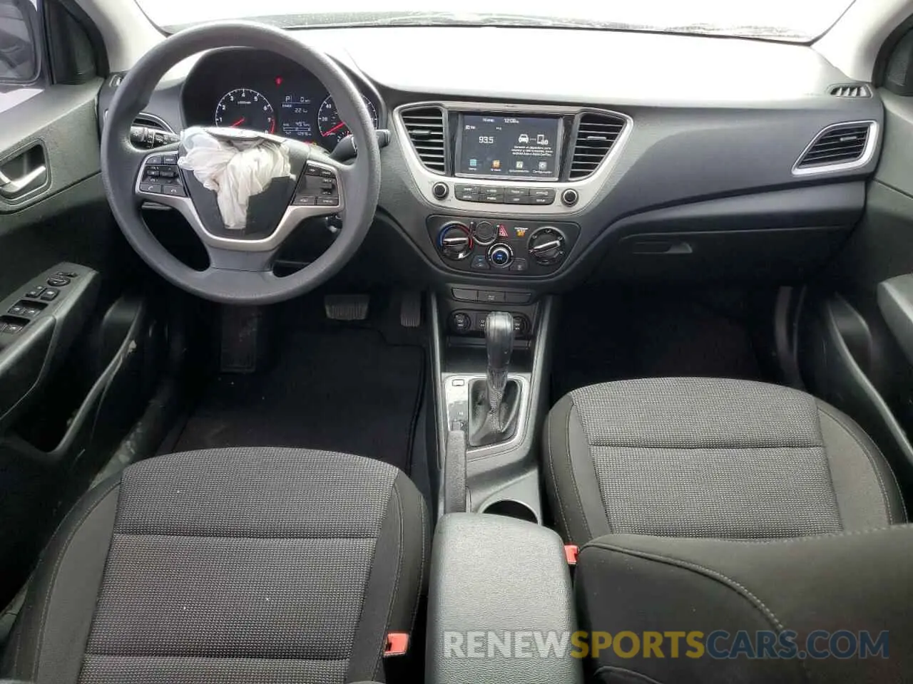 8 Photograph of a damaged car 3KPC24A66LE111844 HYUNDAI ACCENT 2020