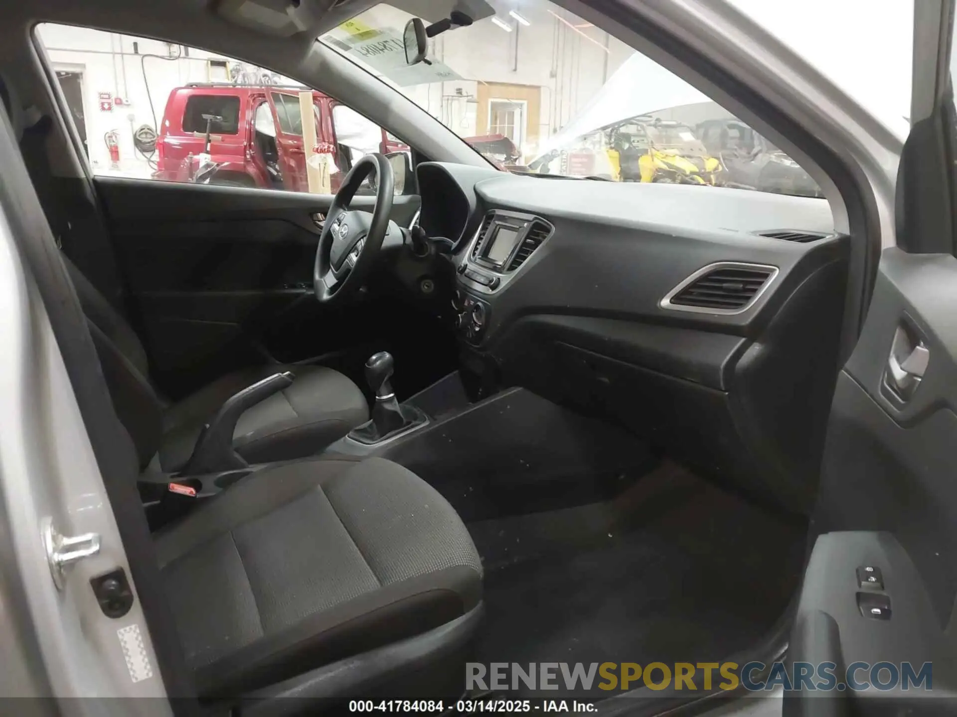 5 Photograph of a damaged car 3KPC24A66LE111892 HYUNDAI ACCENT 2020