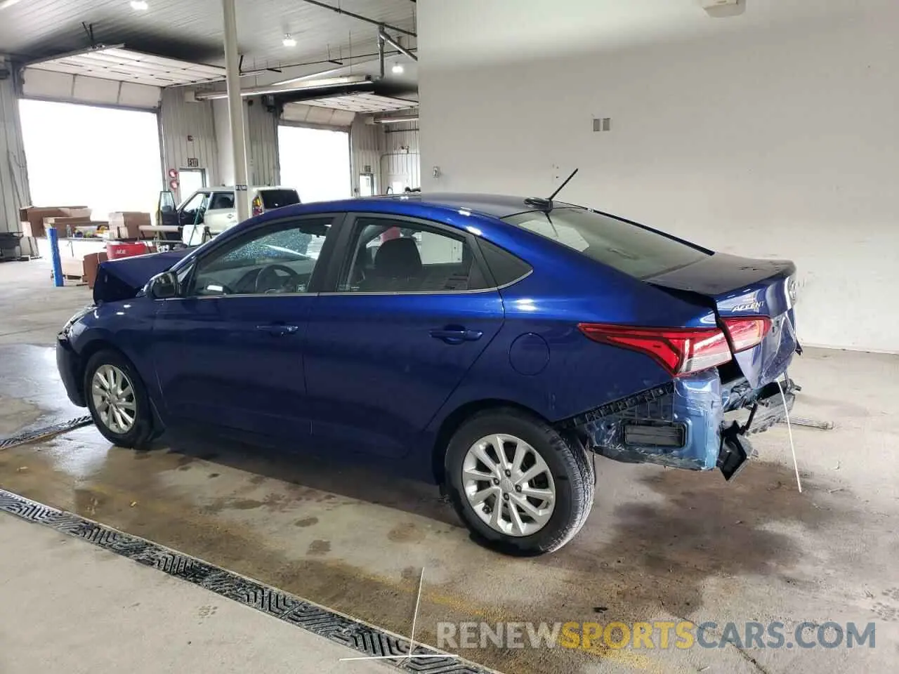 2 Photograph of a damaged car 3KPC24A66LE122925 HYUNDAI ACCENT 2020