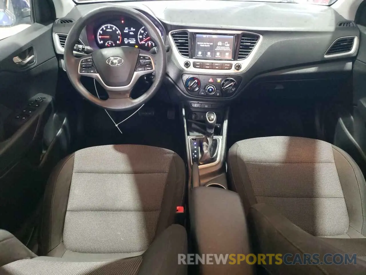 8 Photograph of a damaged car 3KPC24A66LE122925 HYUNDAI ACCENT 2020
