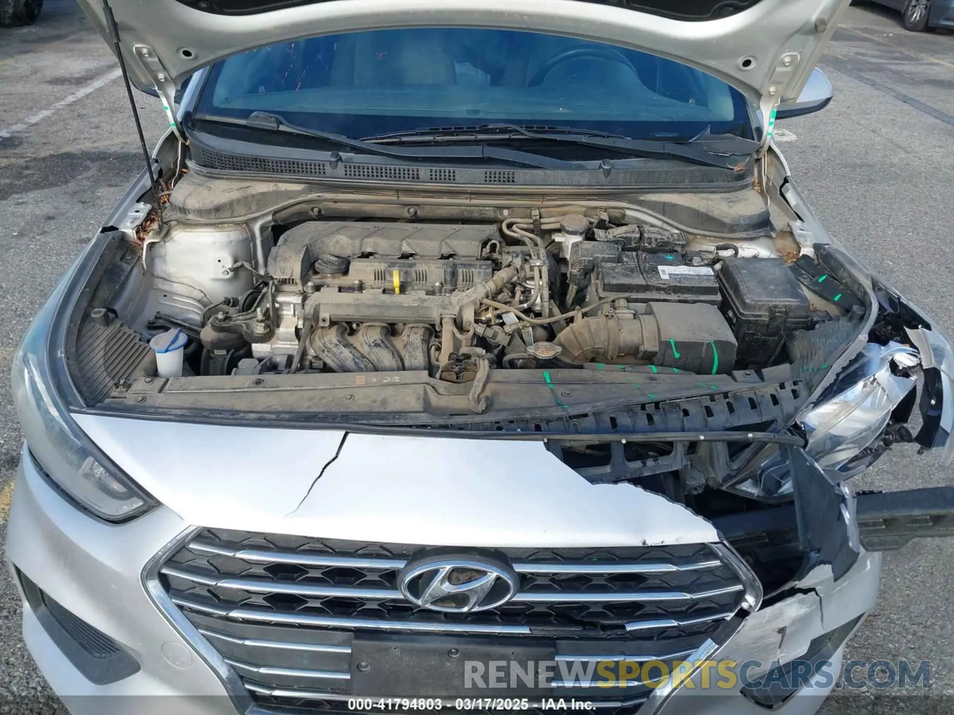 10 Photograph of a damaged car 3KPC24A67LE092995 HYUNDAI ACCENT 2020