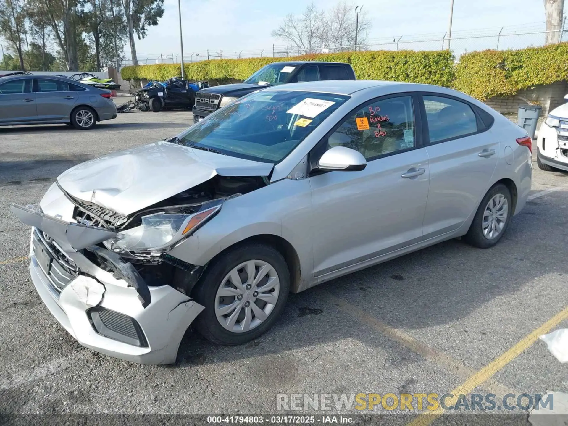 2 Photograph of a damaged car 3KPC24A67LE092995 HYUNDAI ACCENT 2020