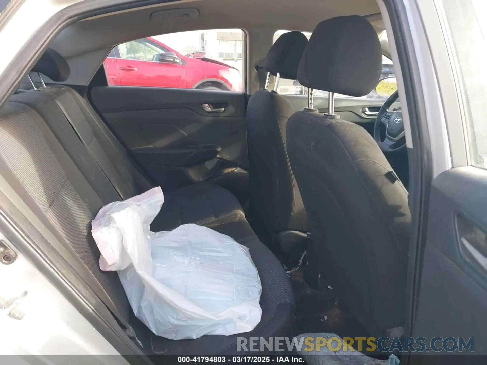 8 Photograph of a damaged car 3KPC24A67LE092995 HYUNDAI ACCENT 2020