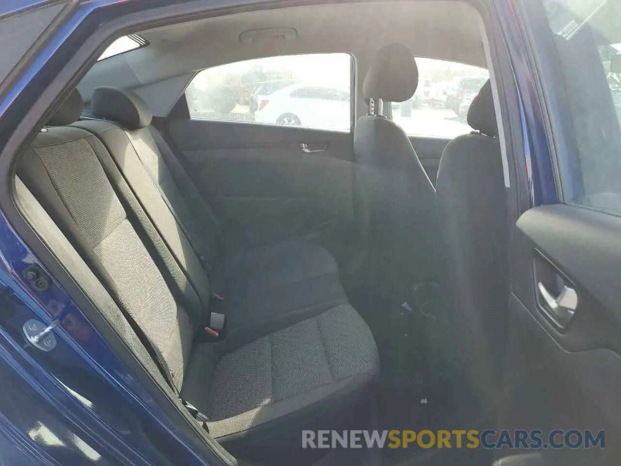 10 Photograph of a damaged car 3KPC24A67LE096612 HYUNDAI ACCENT 2020