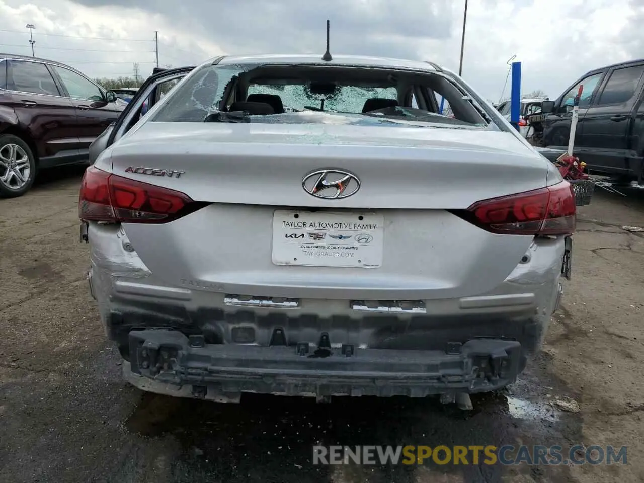 6 Photograph of a damaged car 3KPC24A67LE103722 HYUNDAI ACCENT 2020