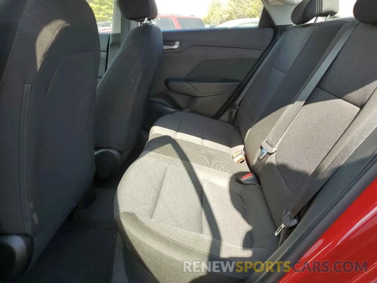 10 Photograph of a damaged car 3KPC24A67LE116129 HYUNDAI ACCENT 2020