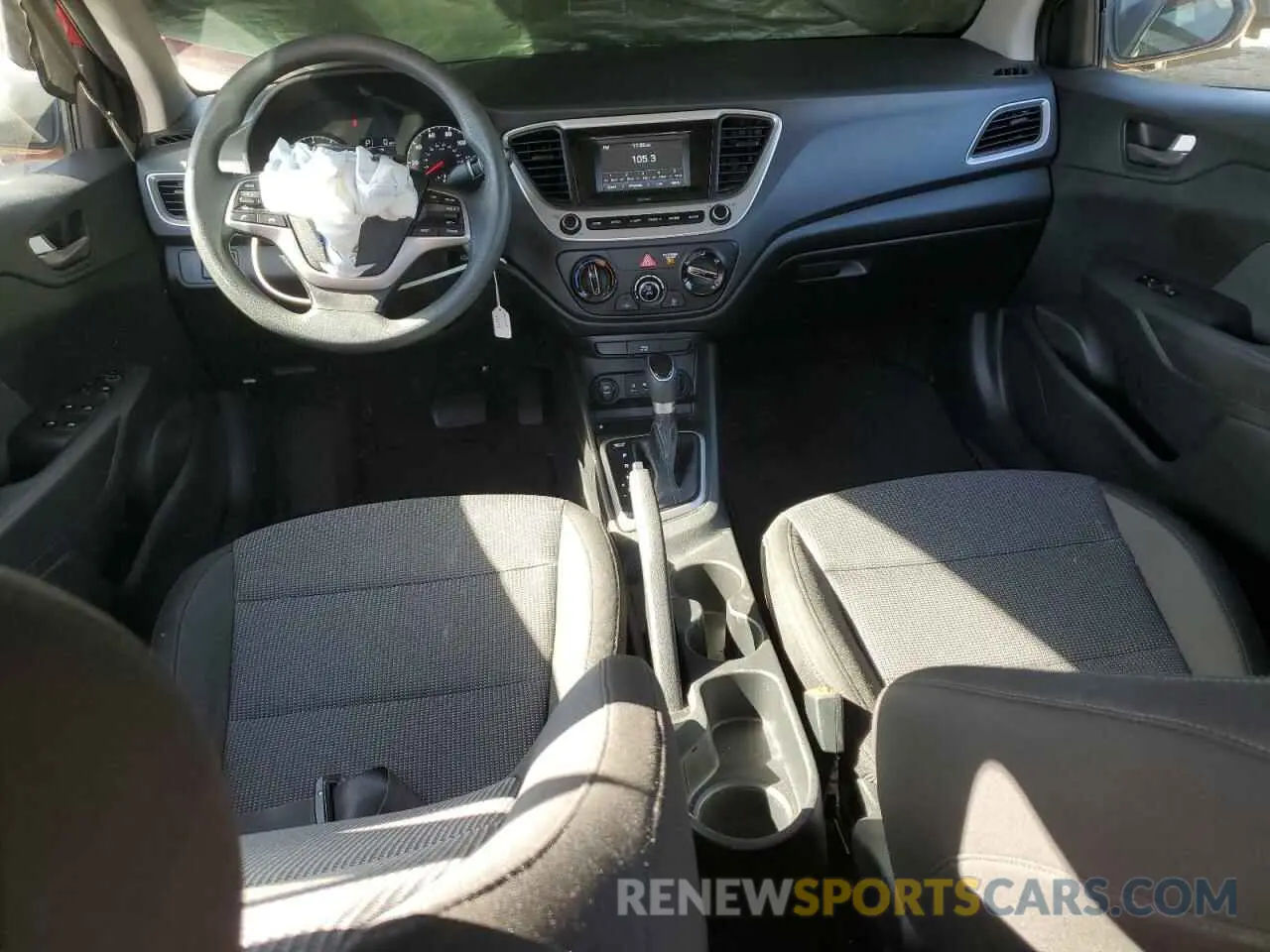 8 Photograph of a damaged car 3KPC24A67LE116129 HYUNDAI ACCENT 2020