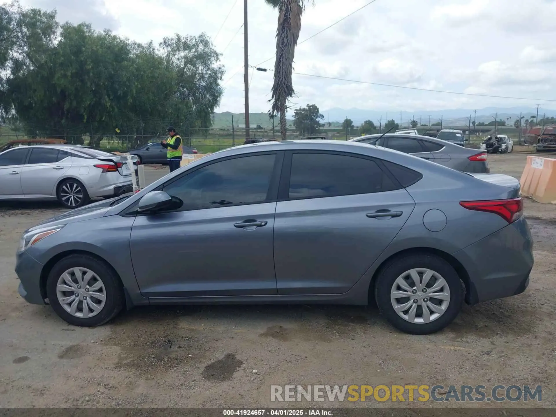 15 Photograph of a damaged car 3KPC24A67LE117880 HYUNDAI ACCENT 2020