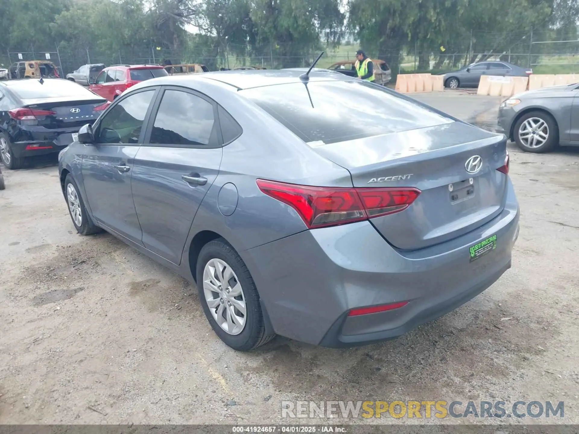 3 Photograph of a damaged car 3KPC24A67LE117880 HYUNDAI ACCENT 2020