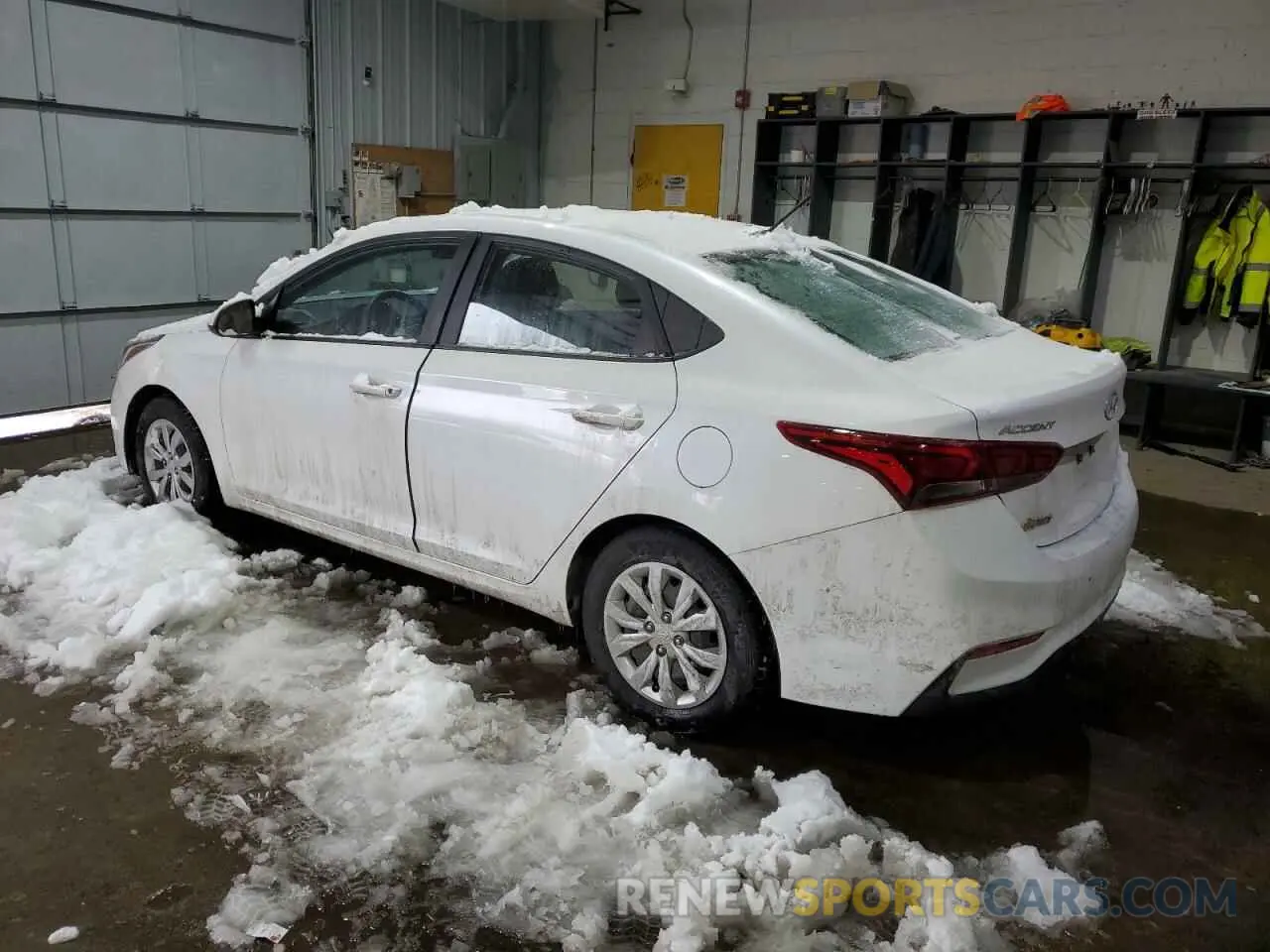 2 Photograph of a damaged car 3KPC24A67LE118804 HYUNDAI ACCENT 2020