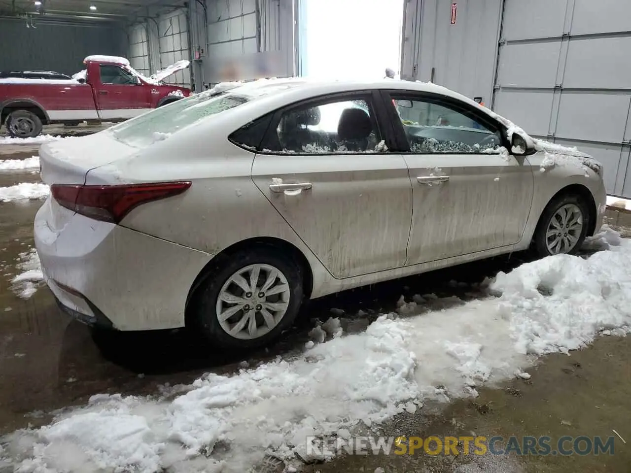 3 Photograph of a damaged car 3KPC24A67LE118804 HYUNDAI ACCENT 2020