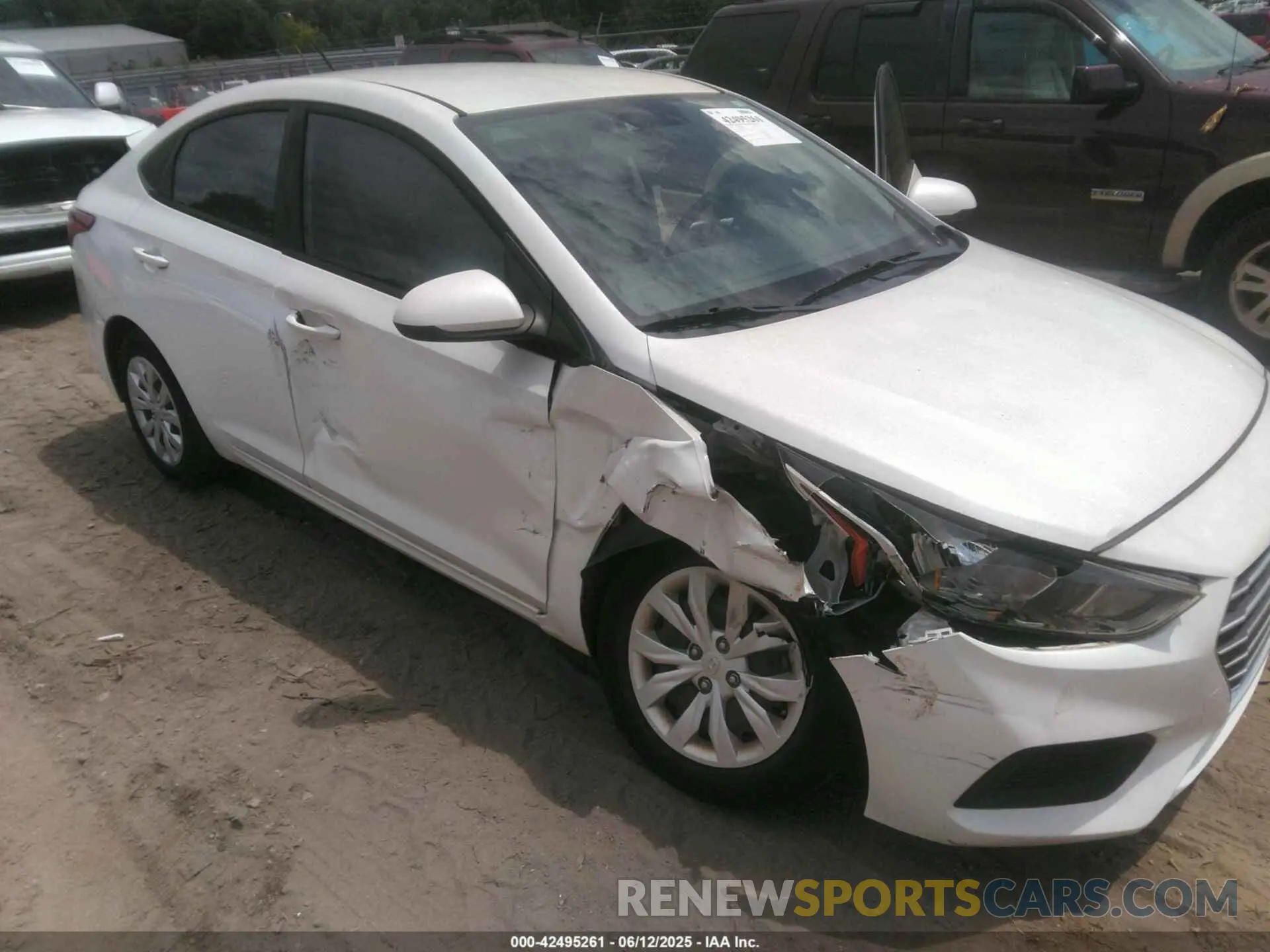 6 Photograph of a damaged car 3KPC24A68LE093184 HYUNDAI ACCENT 2020