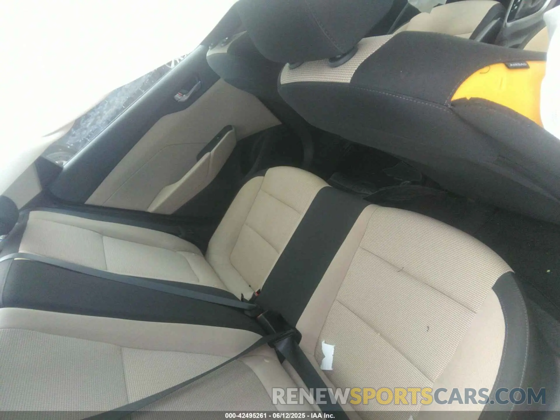 8 Photograph of a damaged car 3KPC24A68LE093184 HYUNDAI ACCENT 2020