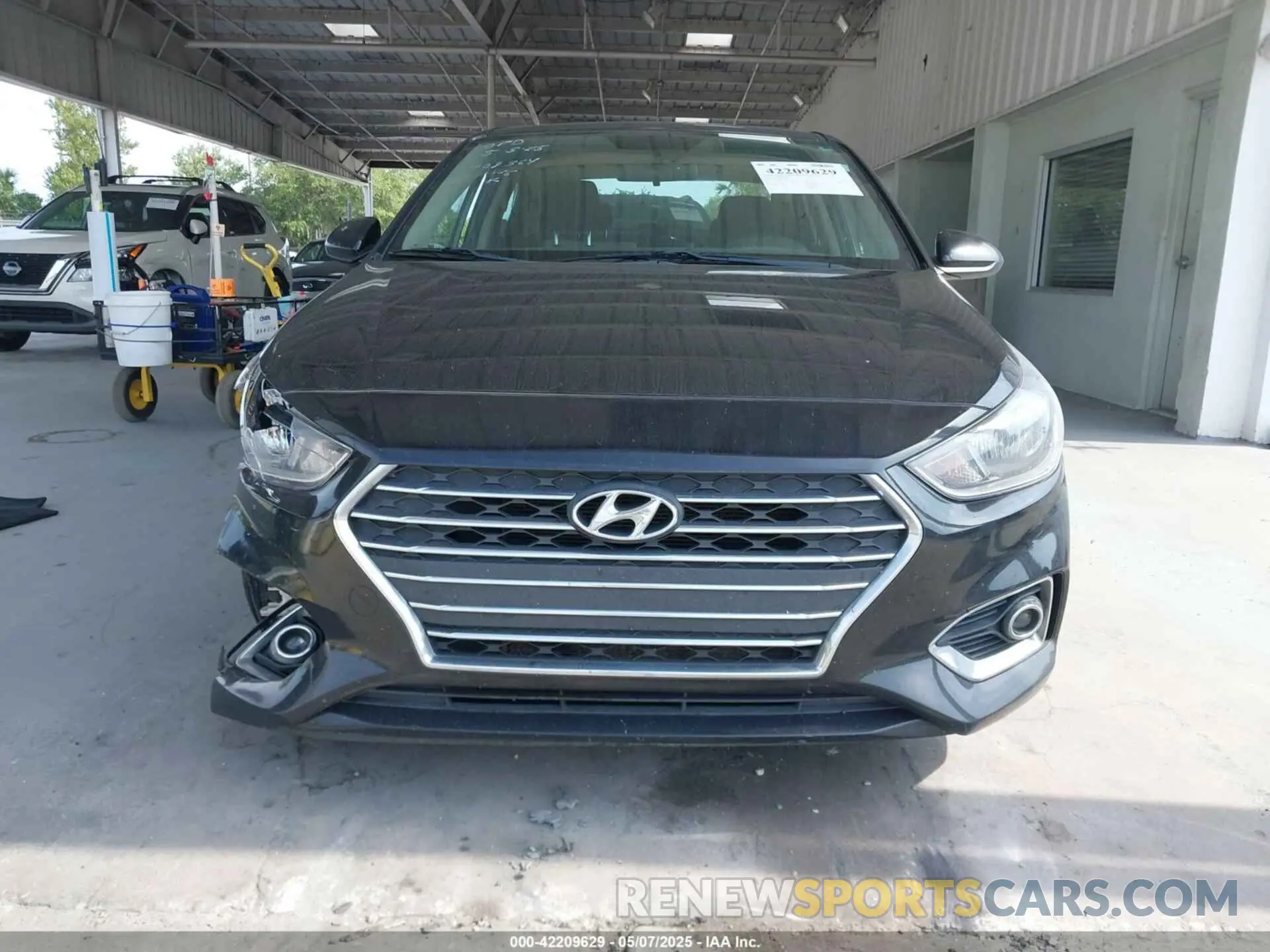13 Photograph of a damaged car 3KPC24A68LE093203 HYUNDAI ACCENT 2020