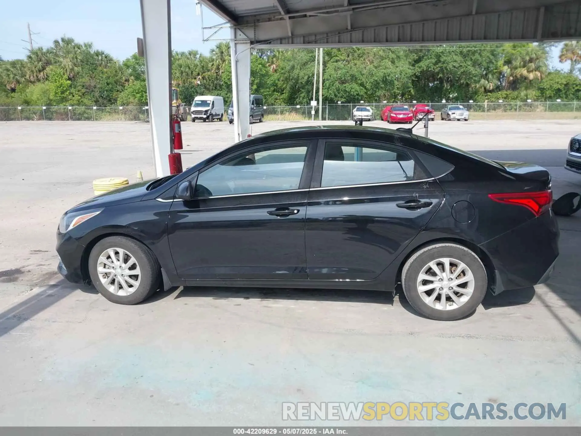 15 Photograph of a damaged car 3KPC24A68LE093203 HYUNDAI ACCENT 2020