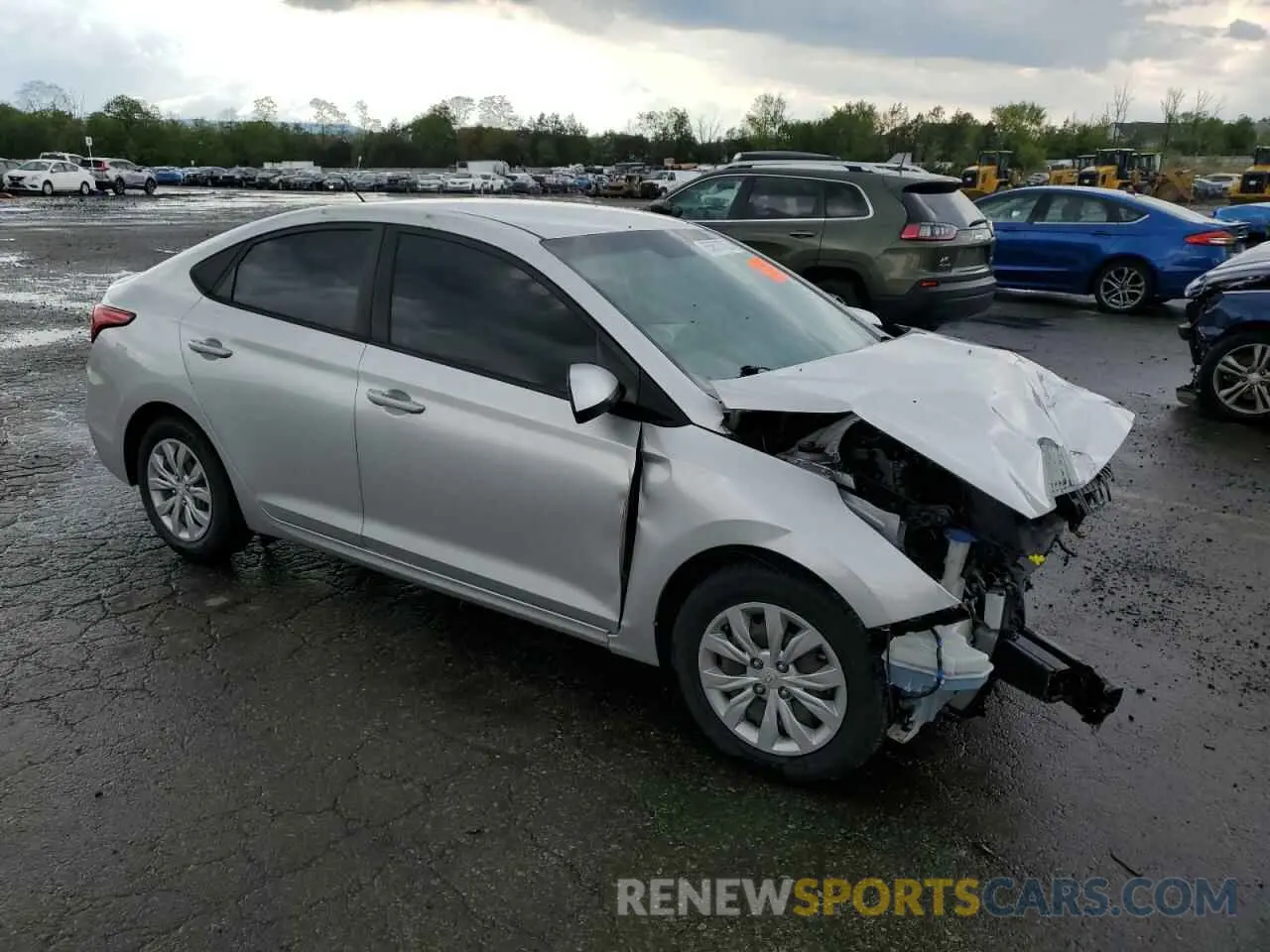 4 Photograph of a damaged car 3KPC24A68LE109013 HYUNDAI ACCENT 2020