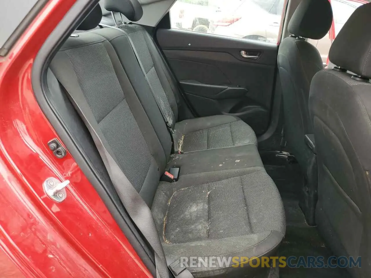 10 Photograph of a damaged car 3KPC24A68LE120612 HYUNDAI ACCENT 2020