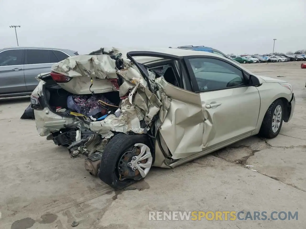 3 Photograph of a damaged car 3KPC24A69LE100403 HYUNDAI ACCENT 2020