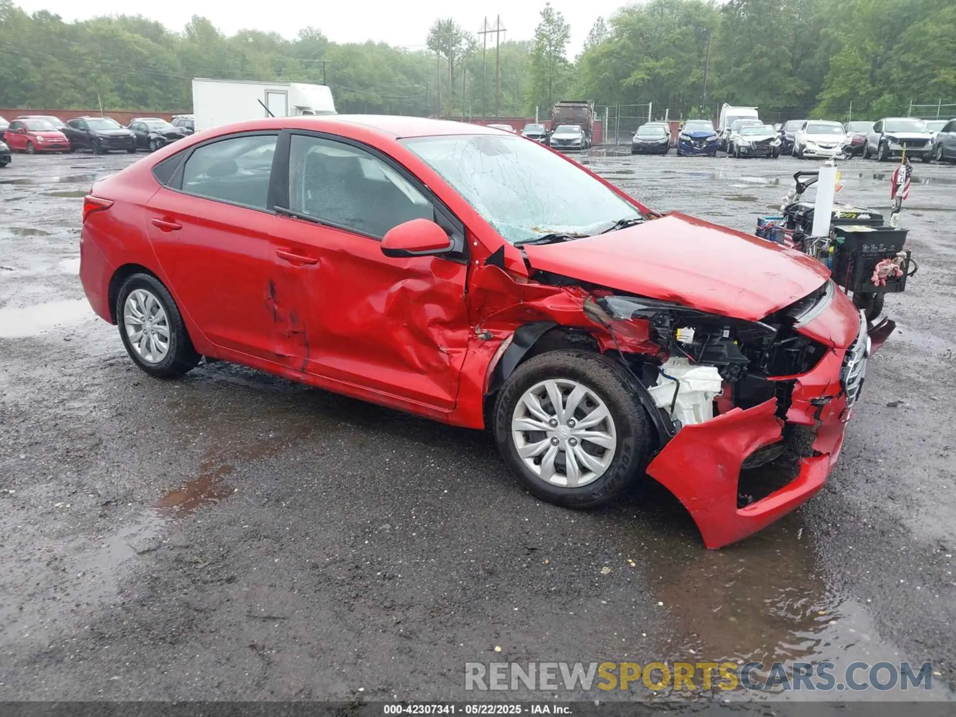 1 Photograph of a damaged car 3KPC24A69LE104869 HYUNDAI ACCENT 2020