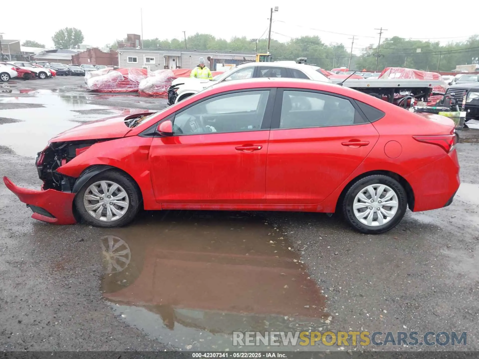 14 Photograph of a damaged car 3KPC24A69LE104869 HYUNDAI ACCENT 2020