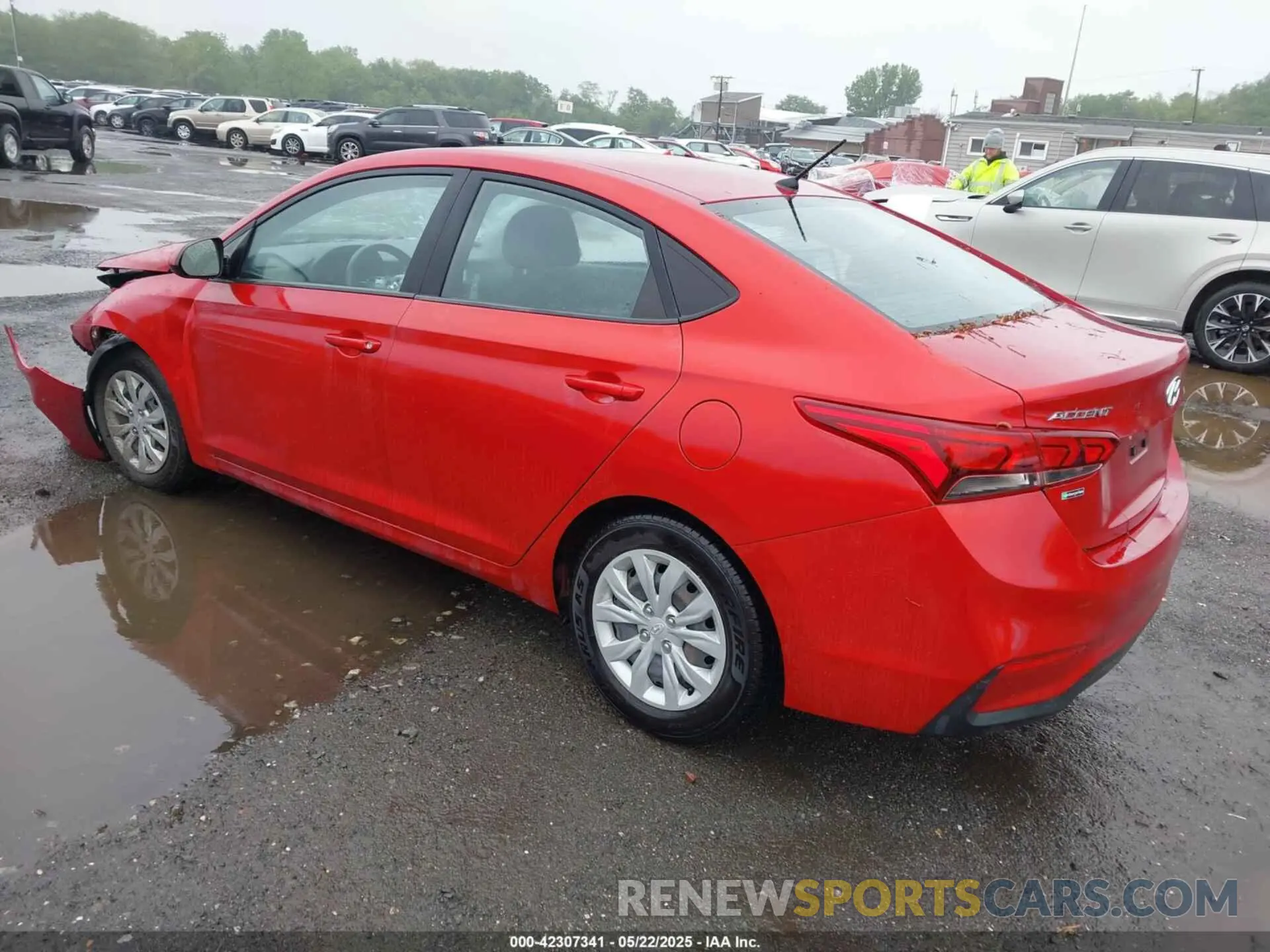 3 Photograph of a damaged car 3KPC24A69LE104869 HYUNDAI ACCENT 2020
