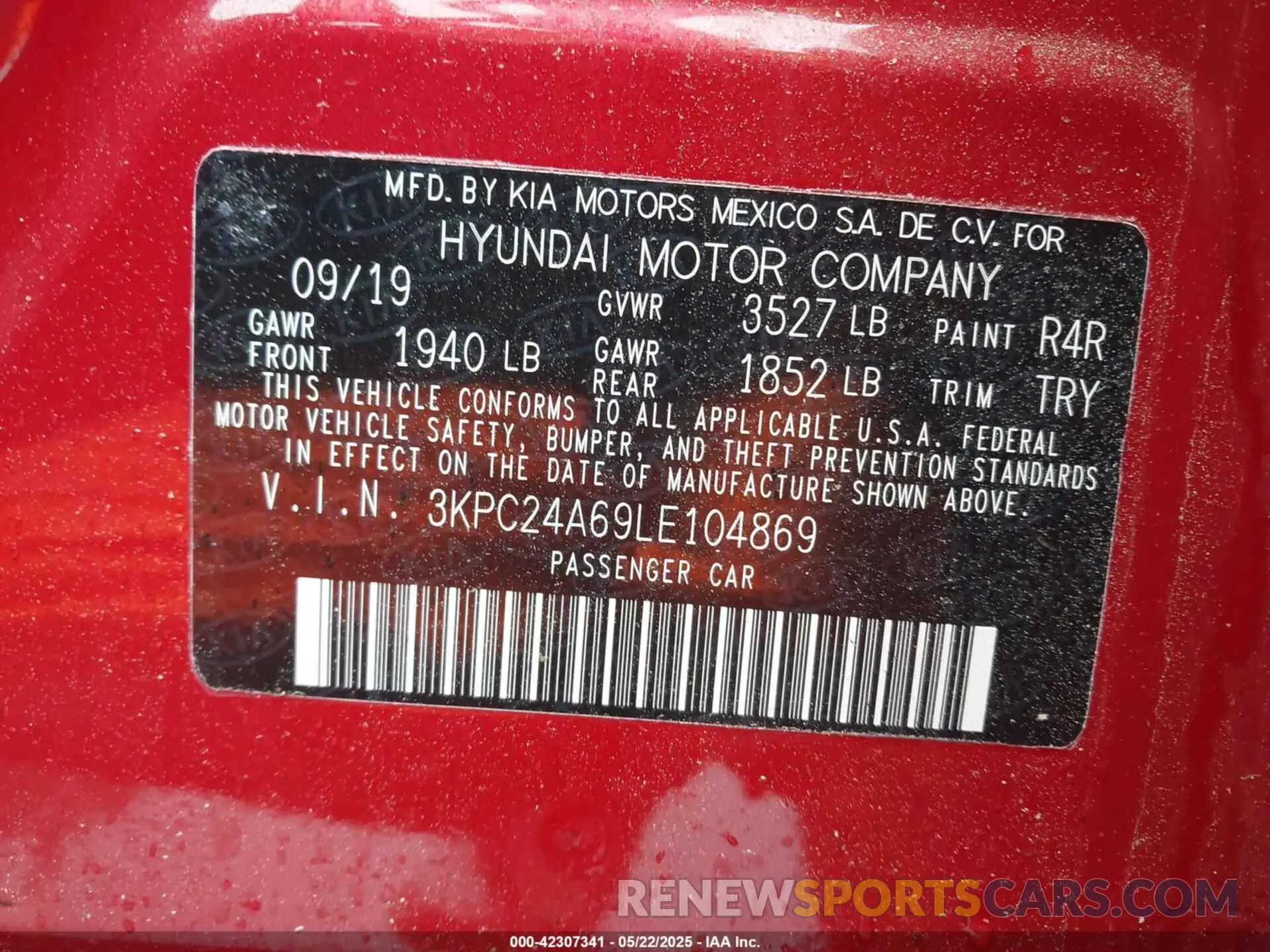 9 Photograph of a damaged car 3KPC24A69LE104869 HYUNDAI ACCENT 2020