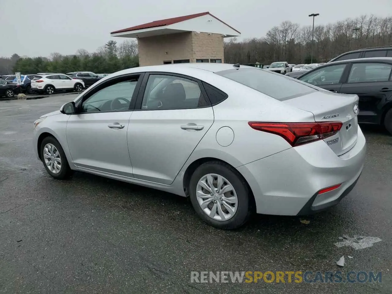 2 Photograph of a damaged car 3KPC24A69LE106315 HYUNDAI ACCENT 2020