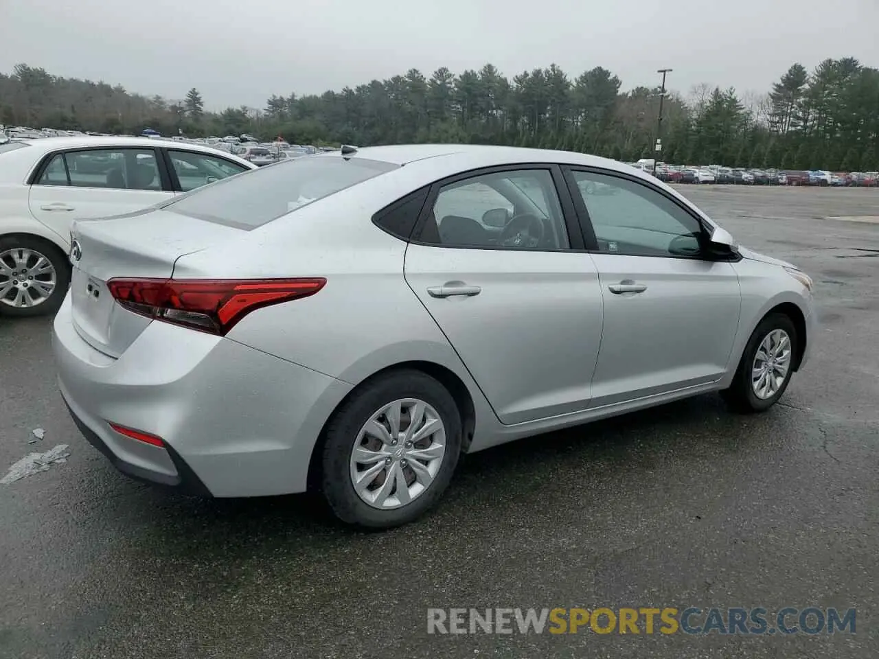 3 Photograph of a damaged car 3KPC24A69LE106315 HYUNDAI ACCENT 2020