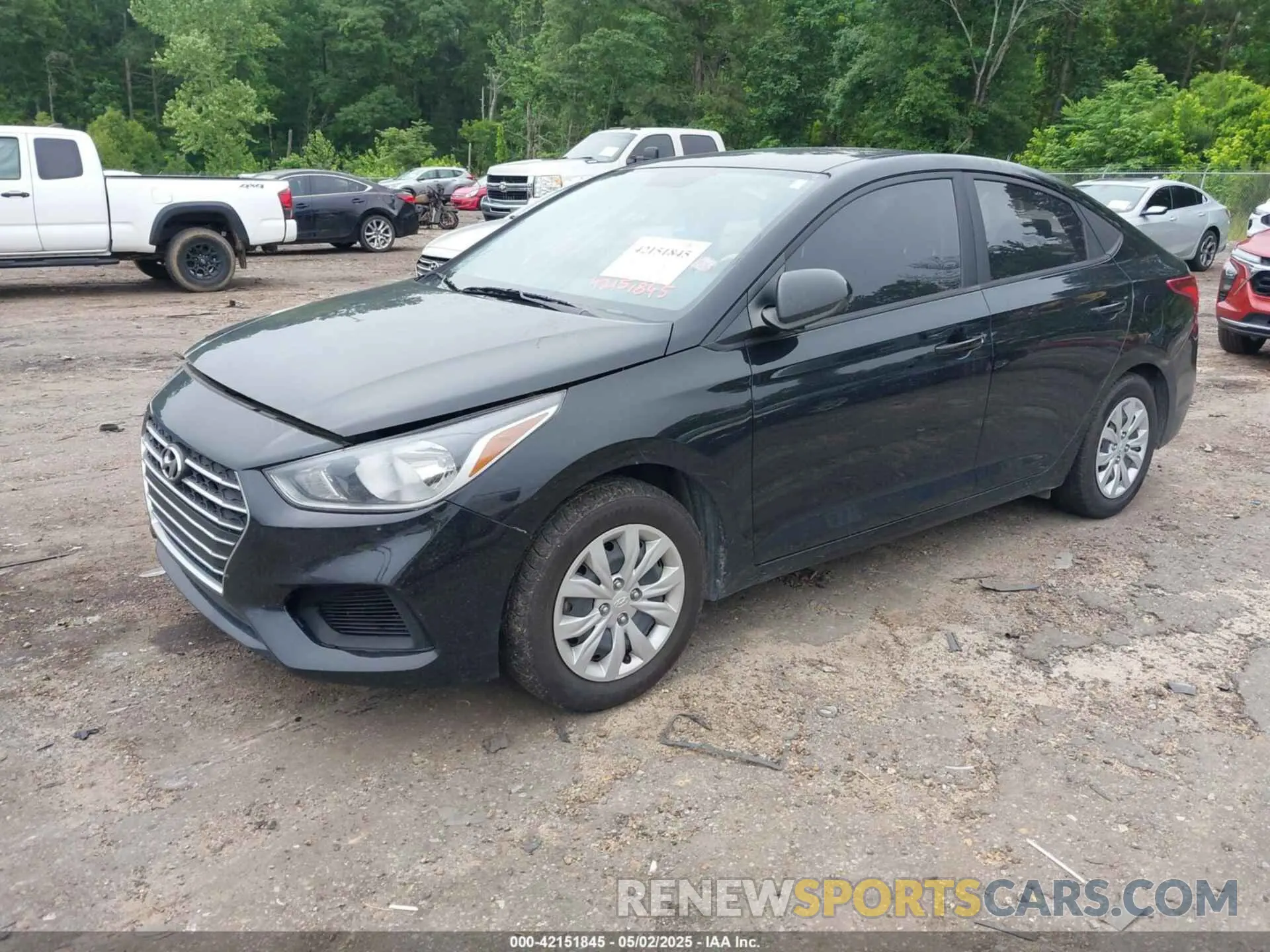 2 Photograph of a damaged car 3KPC24A69LE121557 HYUNDAI ACCENT 2020