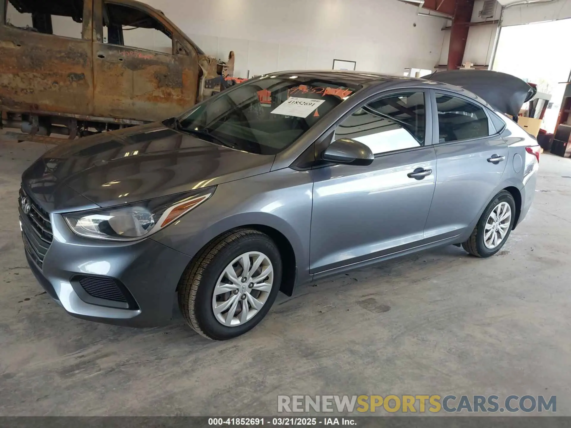 2 Photograph of a damaged car 3KPC24A69LE122644 HYUNDAI ACCENT 2020