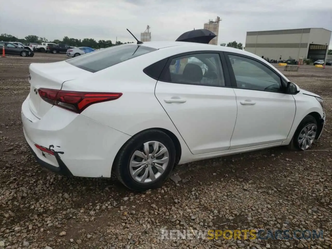 3 Photograph of a damaged car 3KPC24A69LE123955 HYUNDAI ACCENT 2020