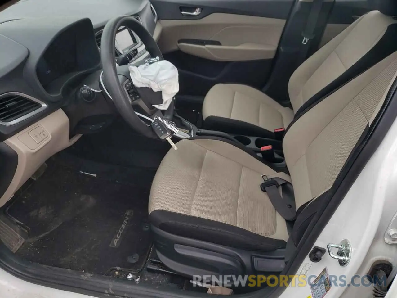 7 Photograph of a damaged car 3KPC24A69LE123955 HYUNDAI ACCENT 2020