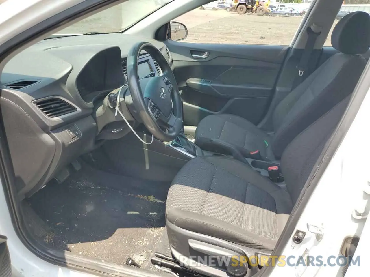7 Photograph of a damaged car 3KPC24A6XLE099679 HYUNDAI ACCENT 2020