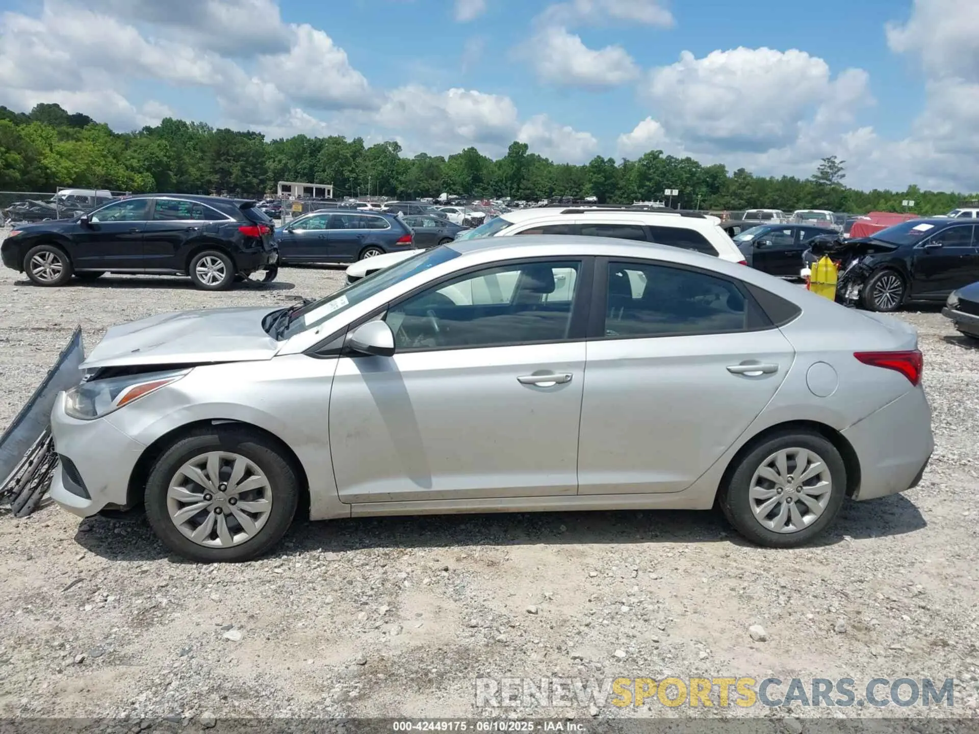 14 Photograph of a damaged car 3KPC24A6XLE106727 HYUNDAI ACCENT 2020