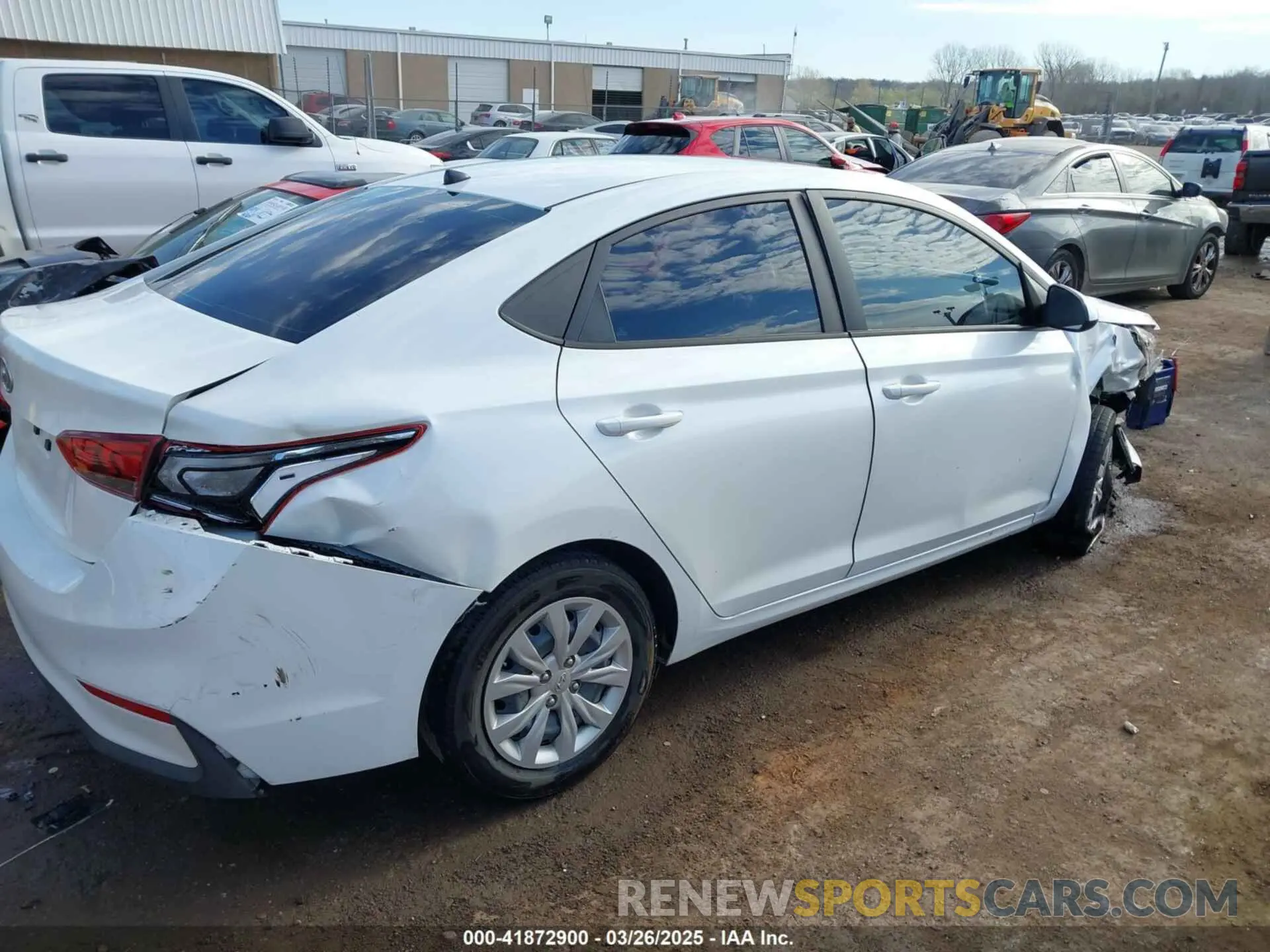 13 Photograph of a damaged car 3KPC24A6XLE118313 HYUNDAI ACCENT 2020