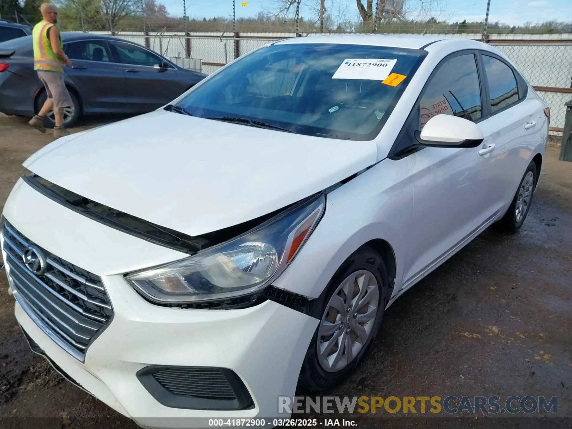 14 Photograph of a damaged car 3KPC24A6XLE118313 HYUNDAI ACCENT 2020