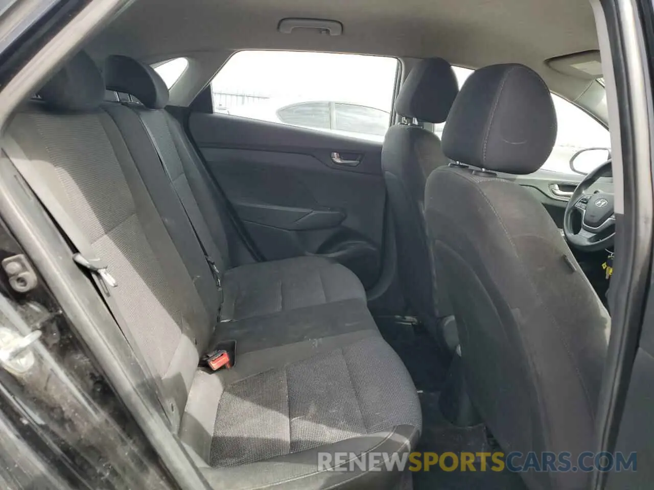 10 Photograph of a damaged car 3KPC25A6XLE092091 HYUNDAI ACCENT 2020