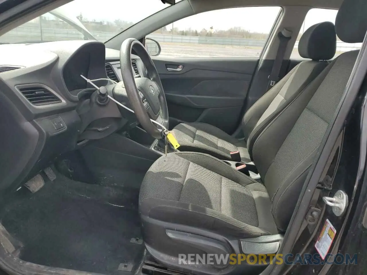 7 Photograph of a damaged car 3KPC25A6XLE092091 HYUNDAI ACCENT 2020