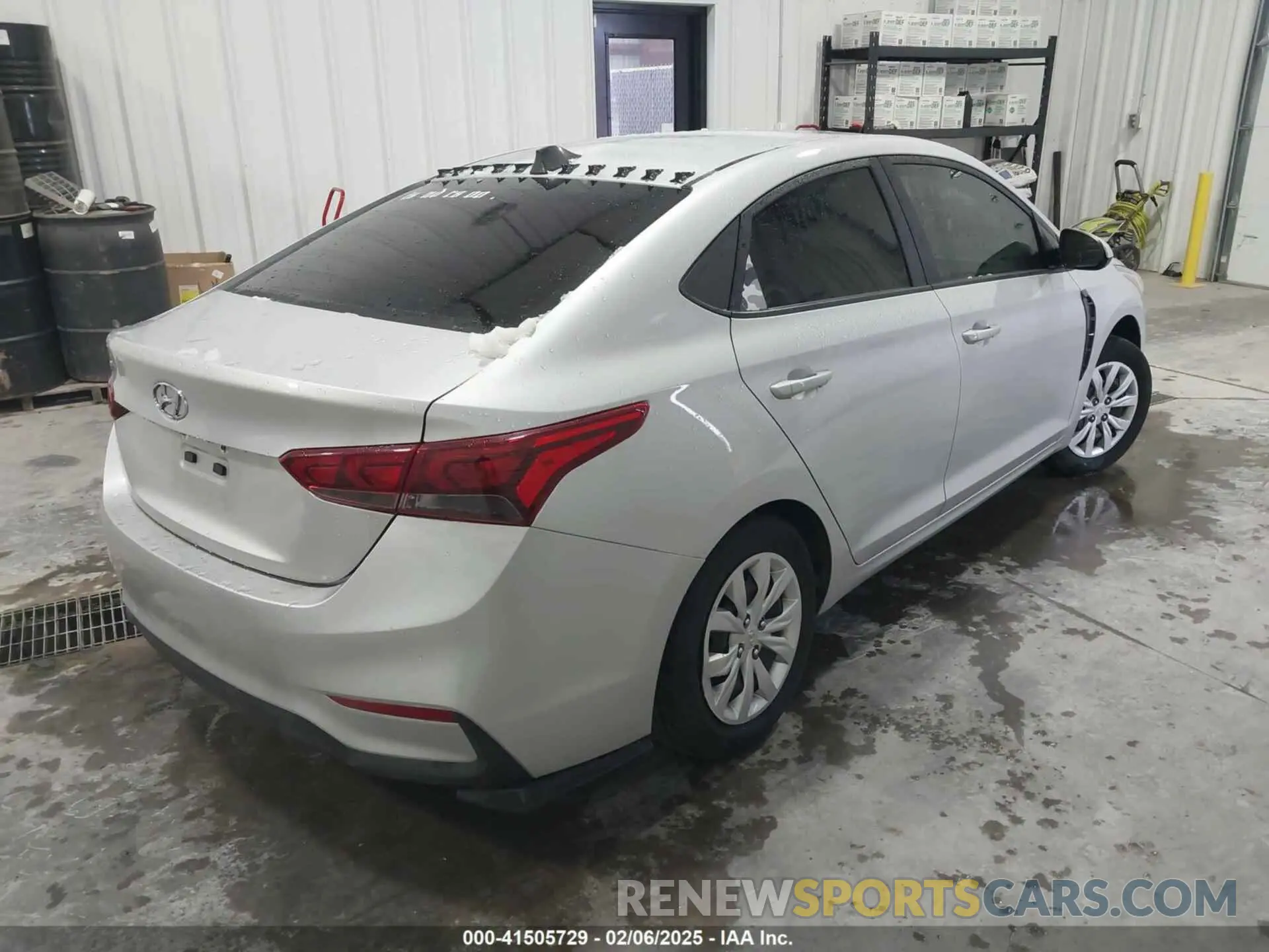 4 Photograph of a damaged car 3KPC24A60ME131265 HYUNDAI ACCENT 2021
