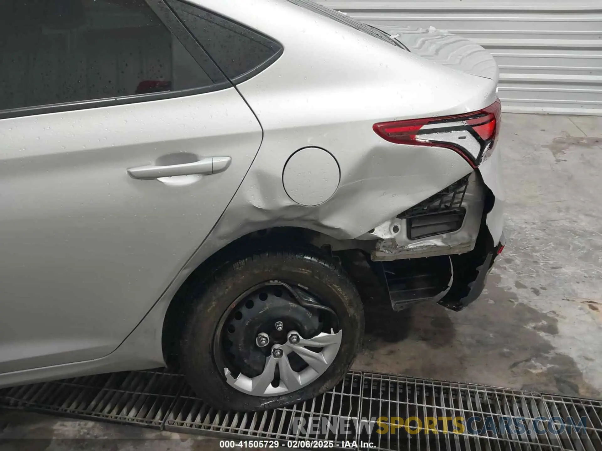 6 Photograph of a damaged car 3KPC24A60ME131265 HYUNDAI ACCENT 2021