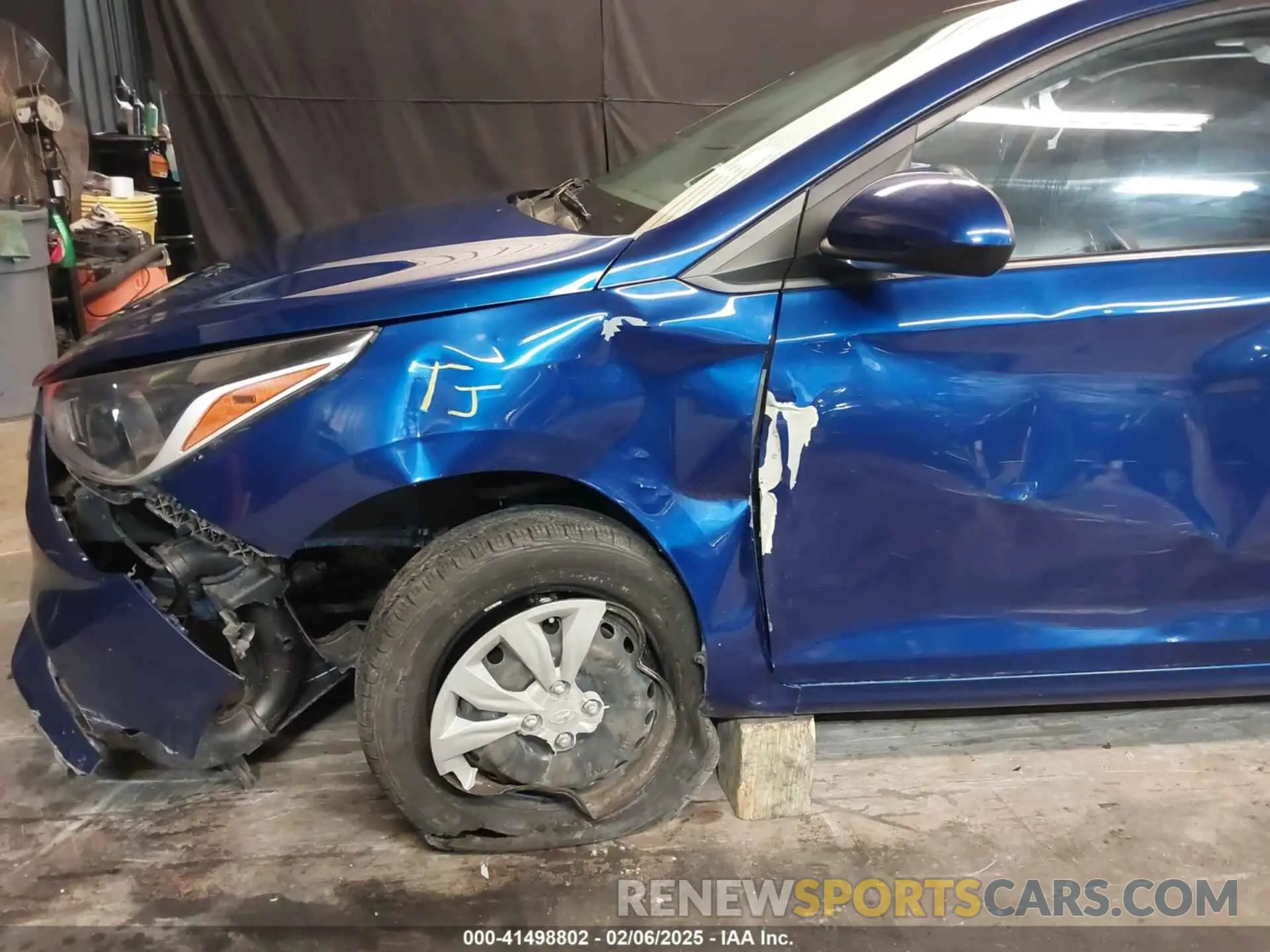 14 Photograph of a damaged car 3KPC24A60ME136417 HYUNDAI ACCENT 2021