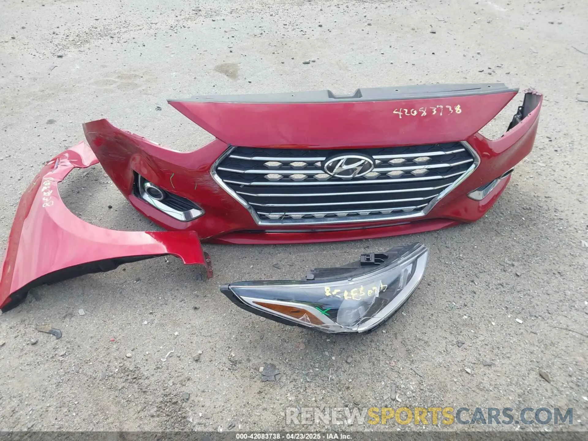 12 Photograph of a damaged car 3KPC24A60ME139172 HYUNDAI ACCENT 2021