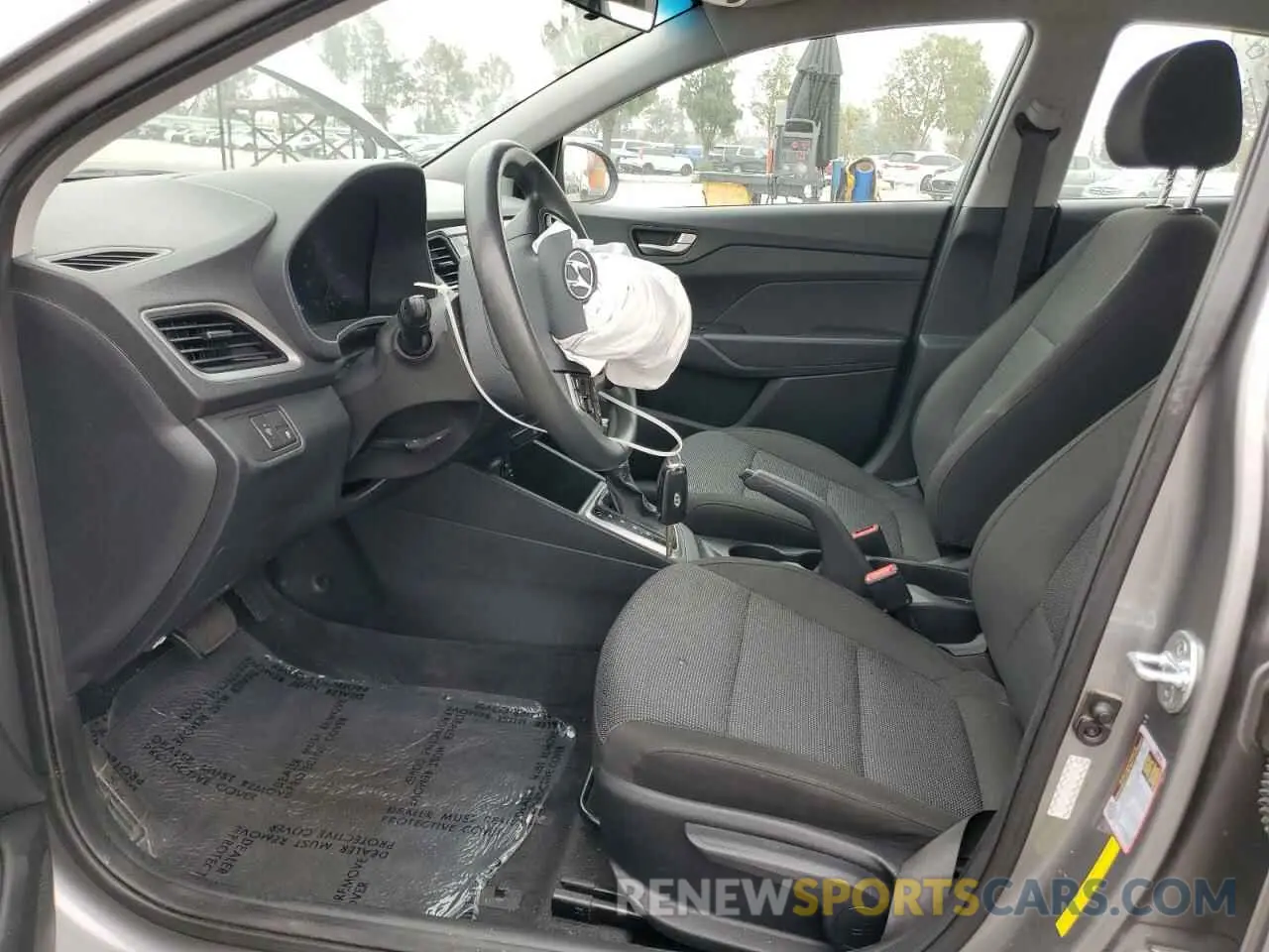 7 Photograph of a damaged car 3KPC24A60ME147658 HYUNDAI ACCENT 2021
