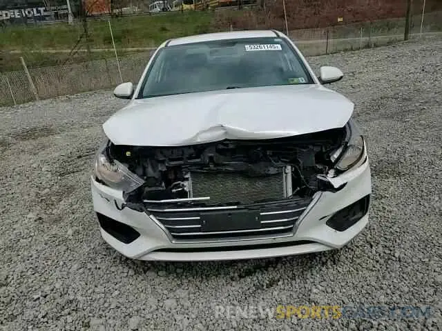 11 Photograph of a damaged car 3KPC24A62ME129453 HYUNDAI ACCENT 2021