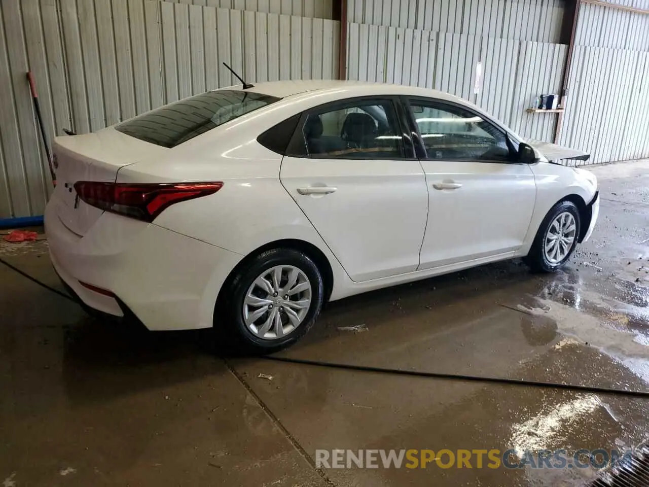 3 Photograph of a damaged car 3KPC24A62ME129453 HYUNDAI ACCENT 2021