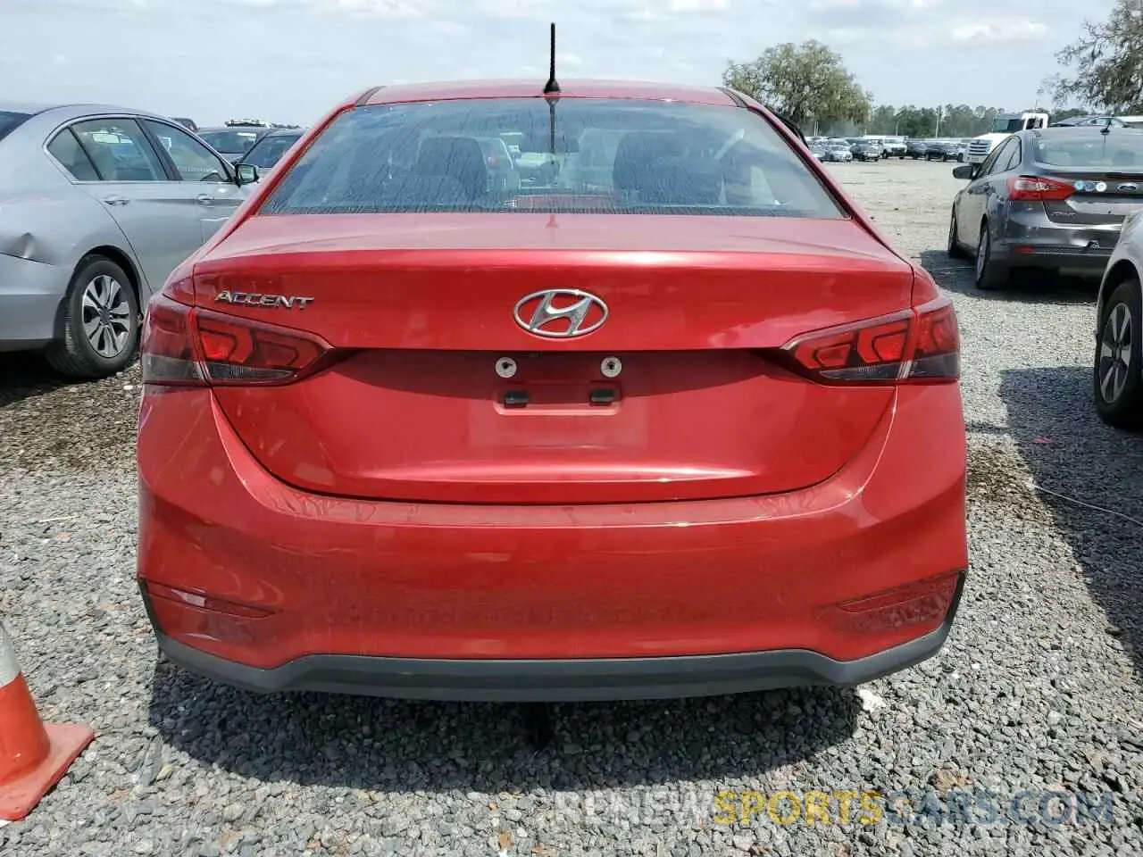6 Photograph of a damaged car 3KPC24A62ME130361 HYUNDAI ACCENT 2021