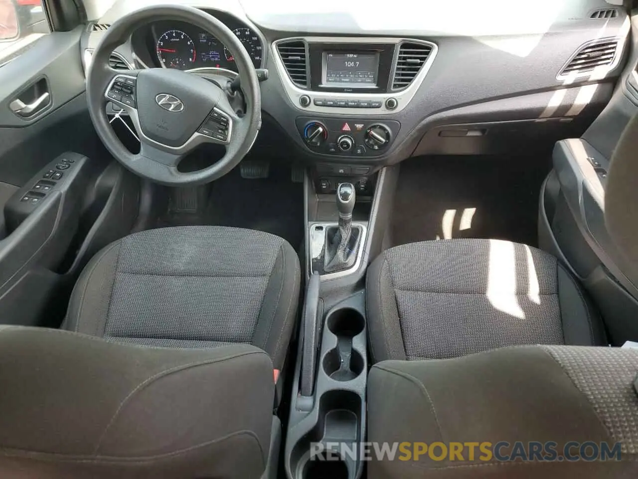 8 Photograph of a damaged car 3KPC24A62ME130361 HYUNDAI ACCENT 2021