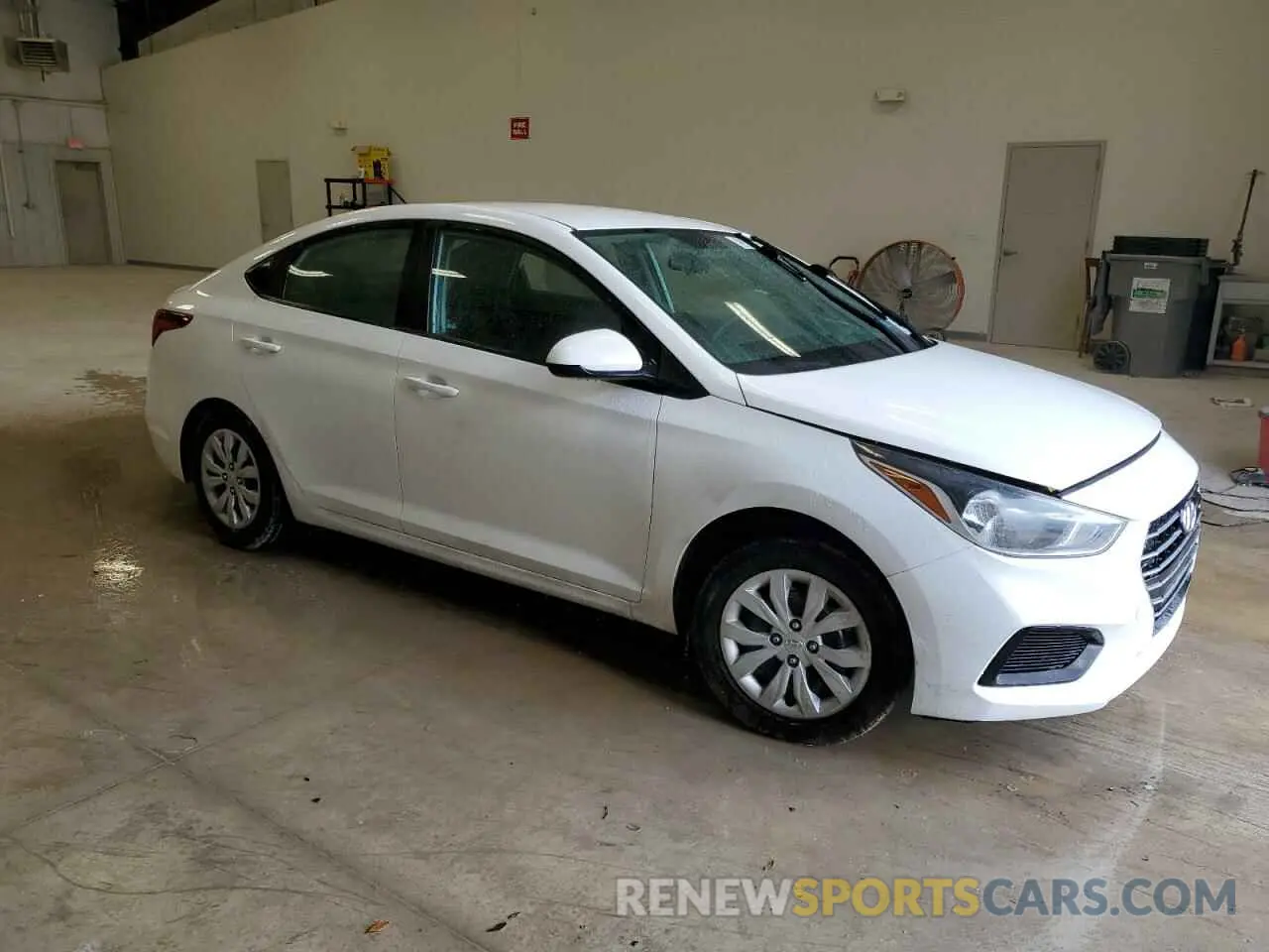 4 Photograph of a damaged car 3KPC24A62ME139089 HYUNDAI ACCENT 2021