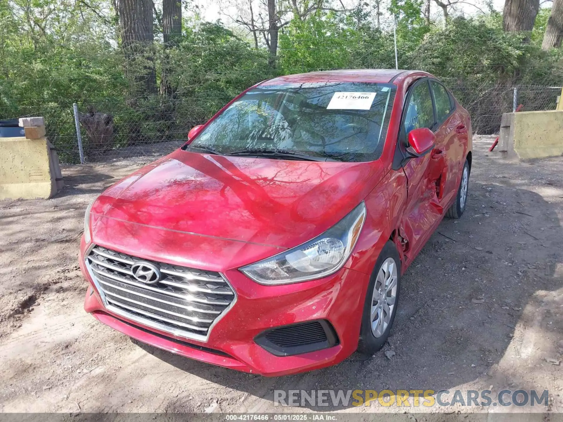 2 Photograph of a damaged car 3KPC24A62ME142333 HYUNDAI ACCENT 2021