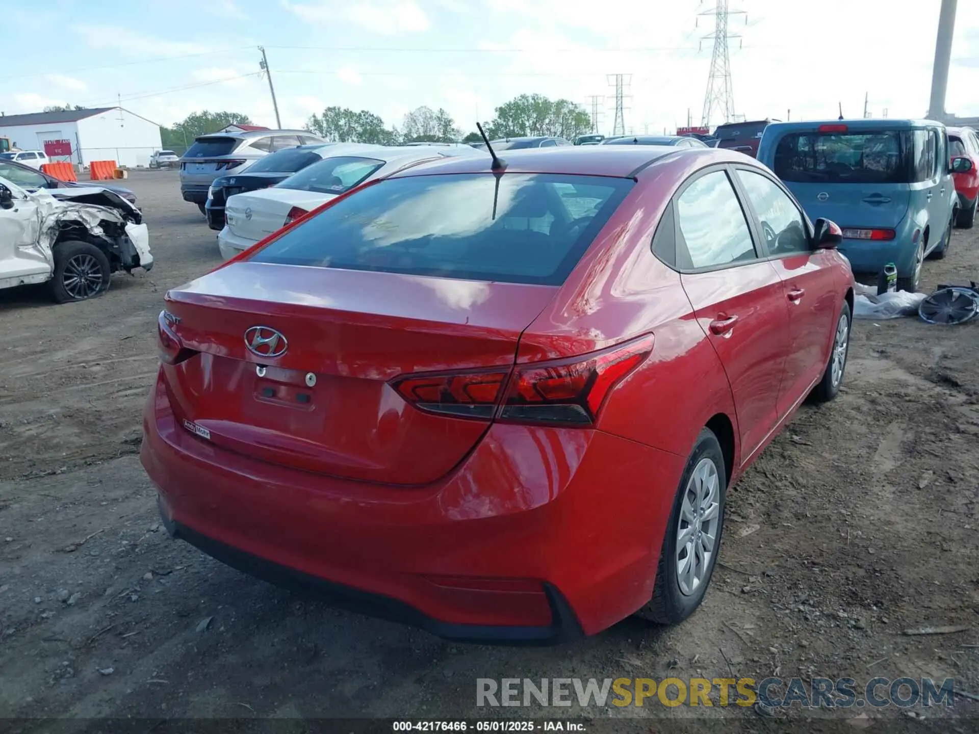 4 Photograph of a damaged car 3KPC24A62ME142333 HYUNDAI ACCENT 2021